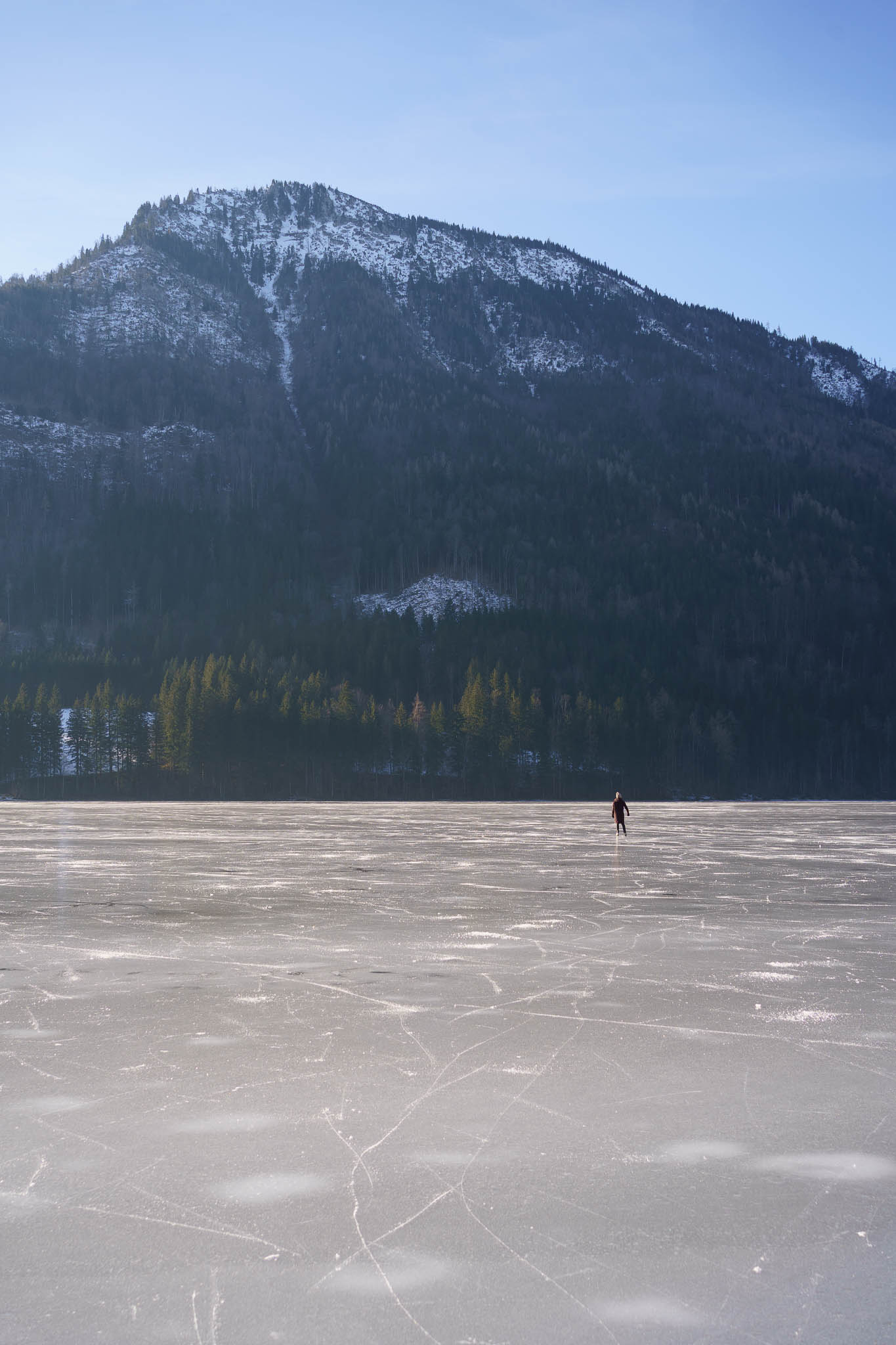 Frozen Lunzer See - Ice Skating